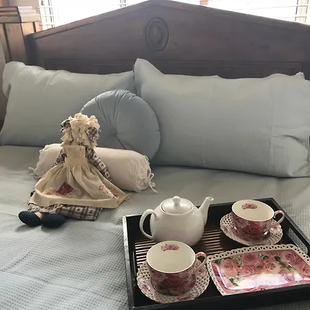Cherry Blossom Cottage-With Country Charm And Spa-2